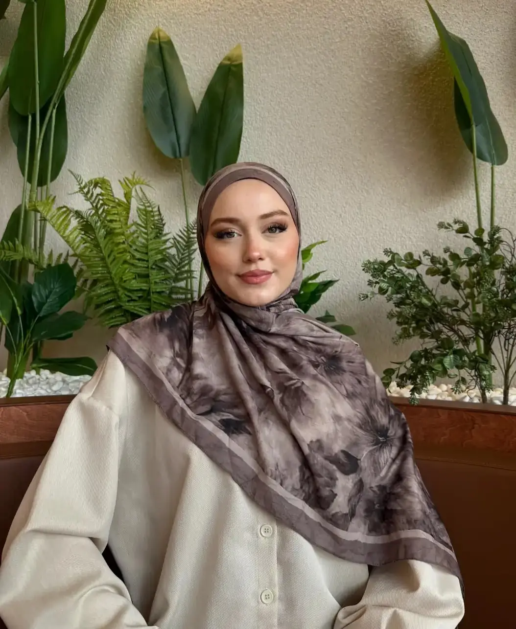 Ürün görseli: Manolya Desen Pamuk Kraş Şal - Vizon