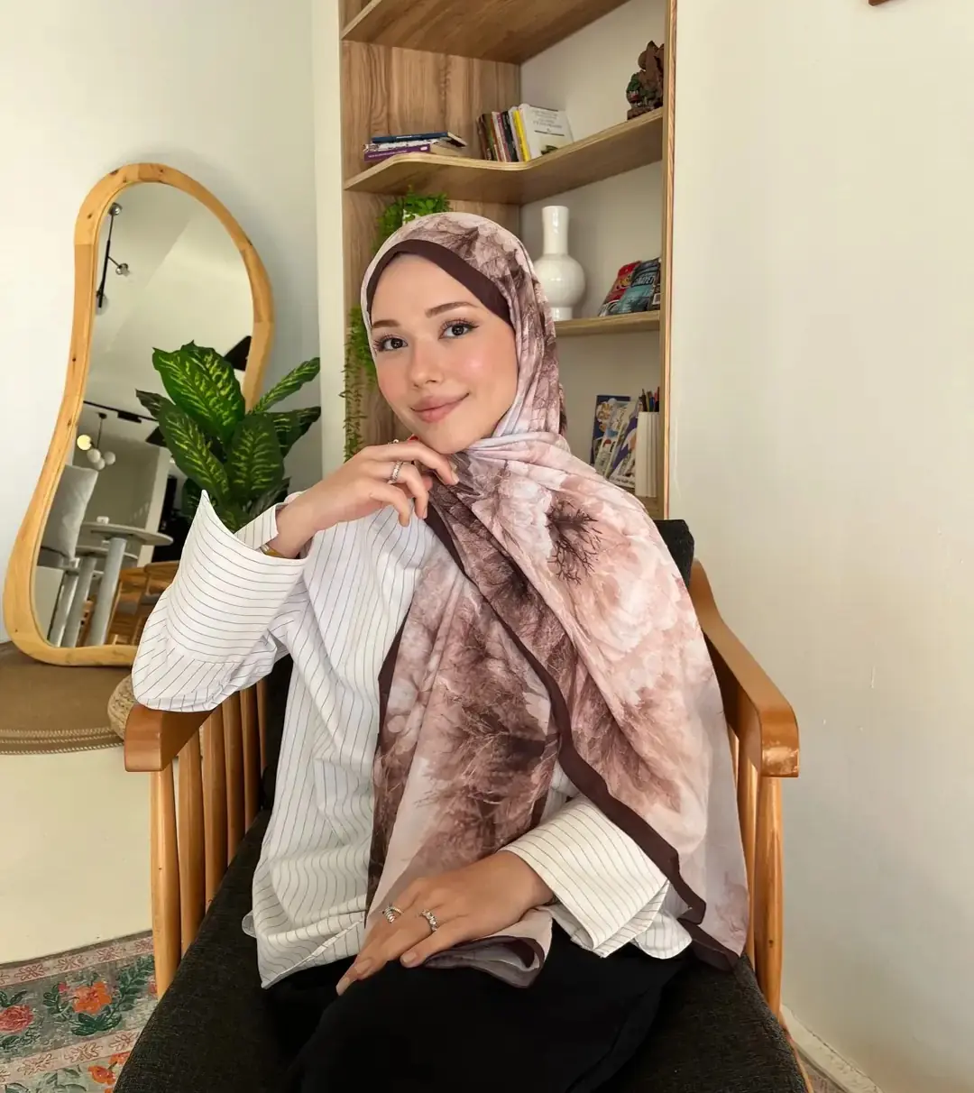Ürün görseli: Lotus Desen Pamuk Kraş Şal - Kahverengi